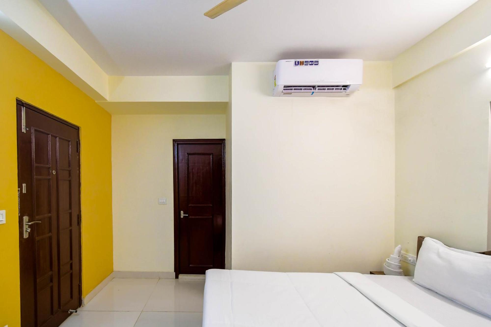 Hotel Mahal Kolkata Bagian luar foto