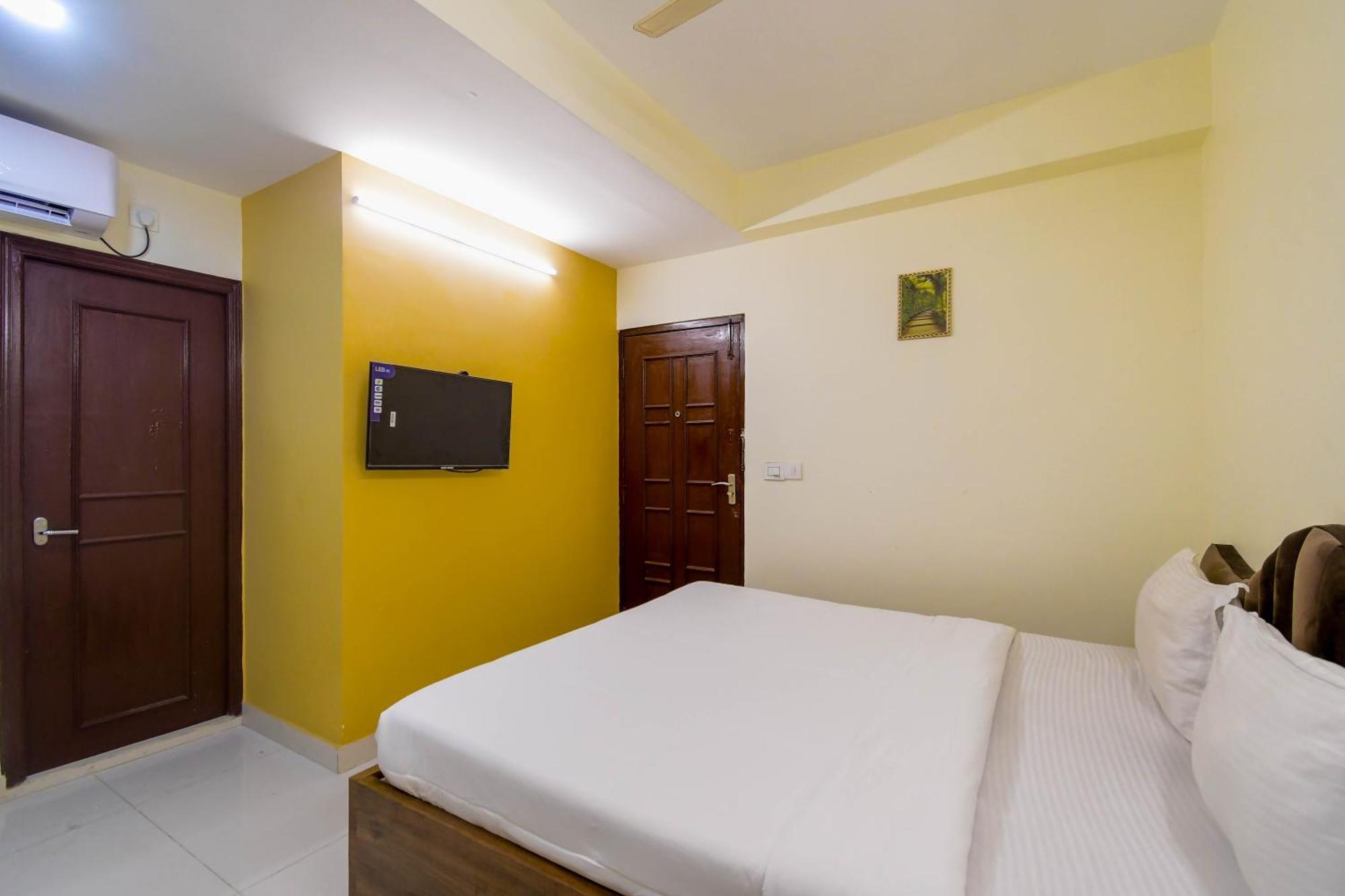 Hotel Mahal Kolkata Bagian luar foto