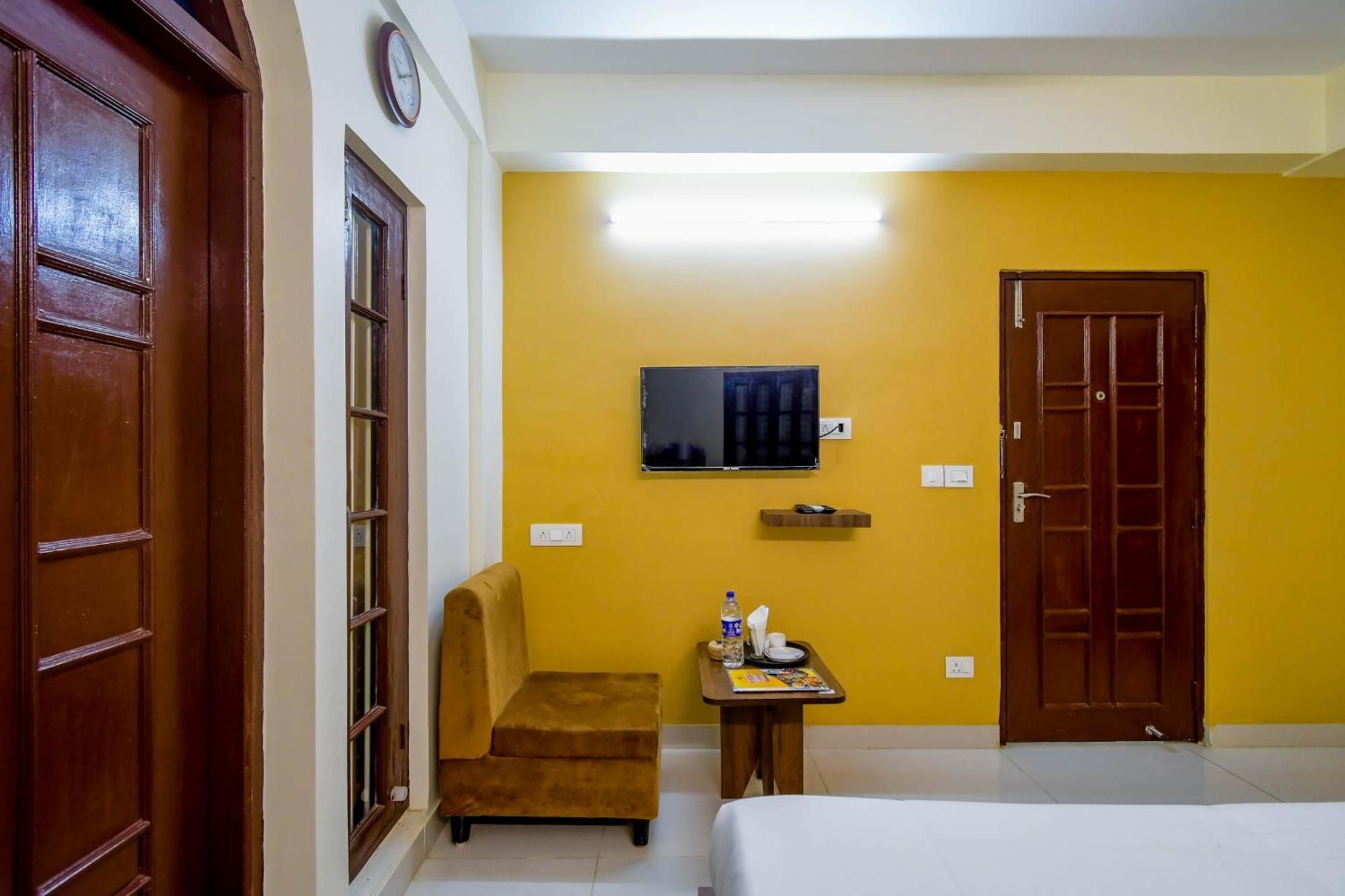 Hotel Mahal Kolkata Bagian luar foto