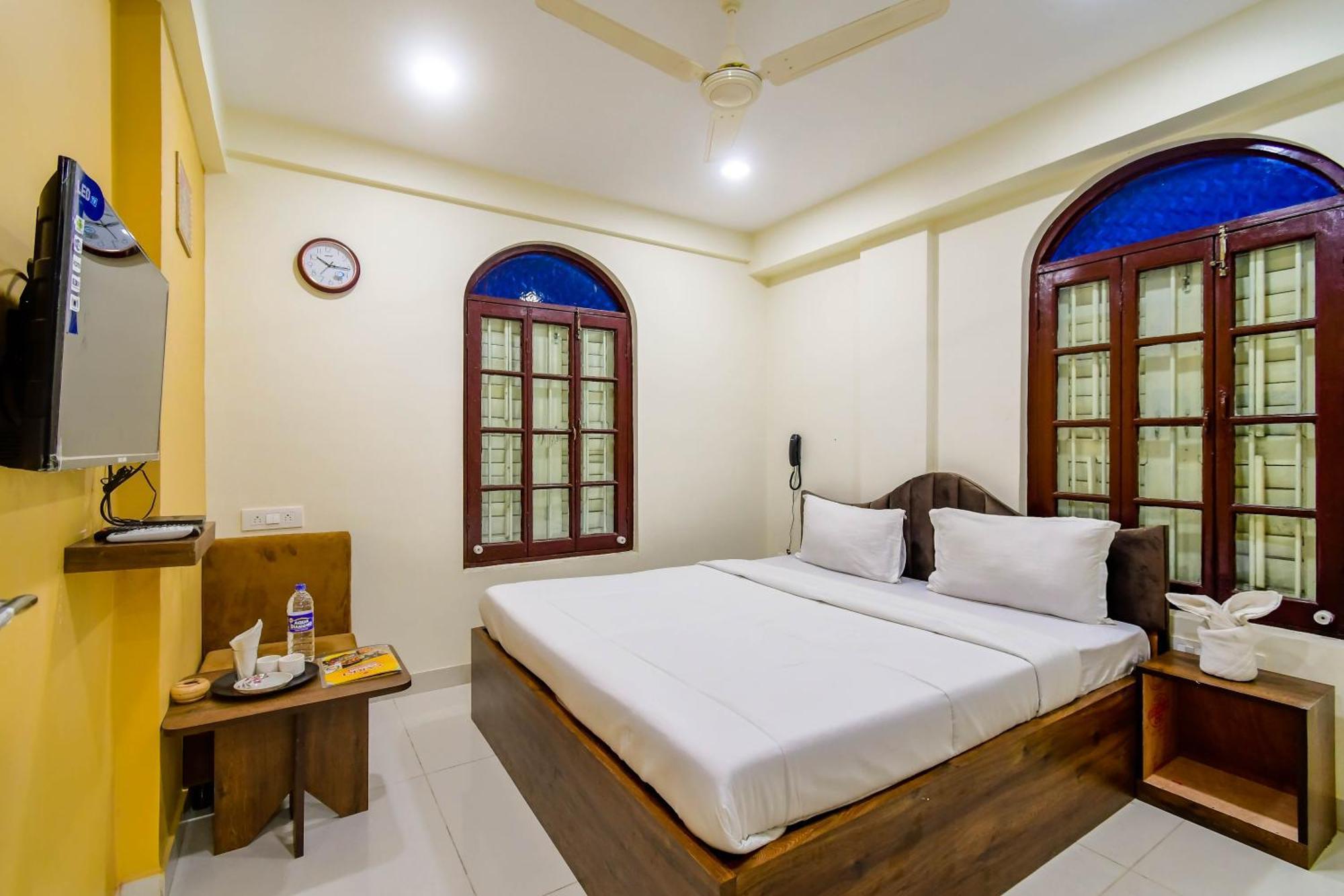 Hotel Mahal Kolkata Bagian luar foto