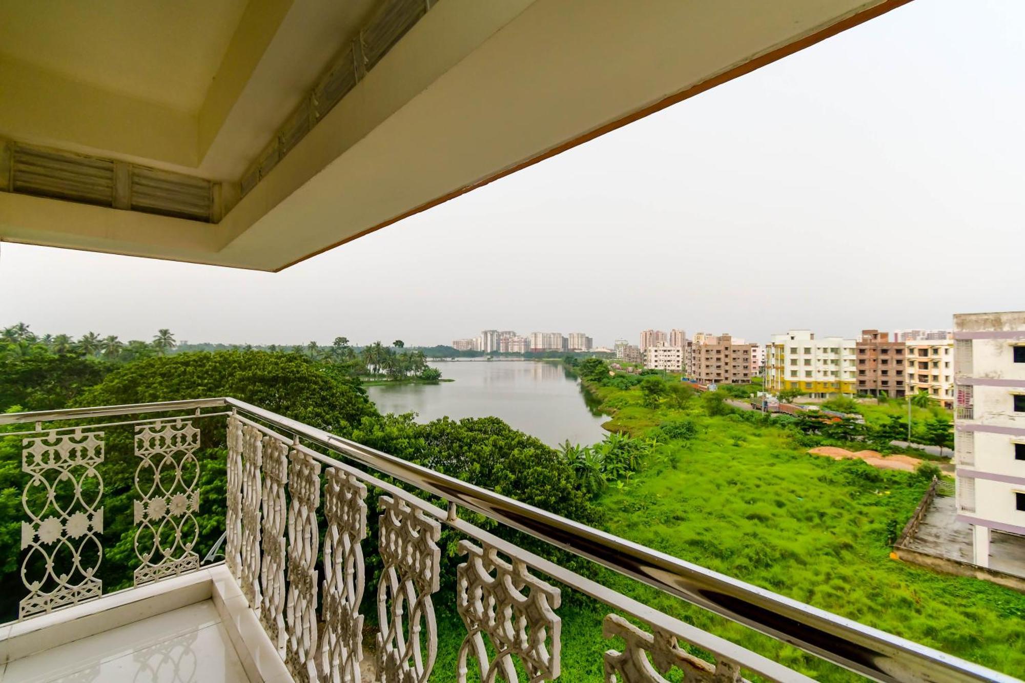 Hotel Mahal Kolkata Bagian luar foto